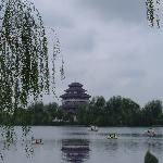 �������